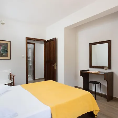Venetia Μονεμβασιά